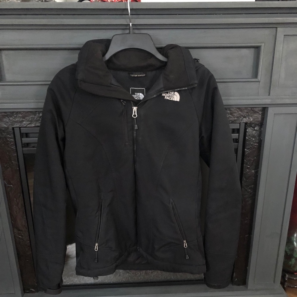 Women’s north face winter jacket size small